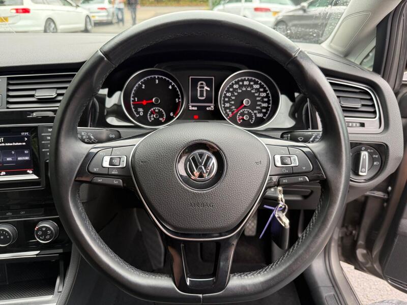 Volkswagen Golf view 7