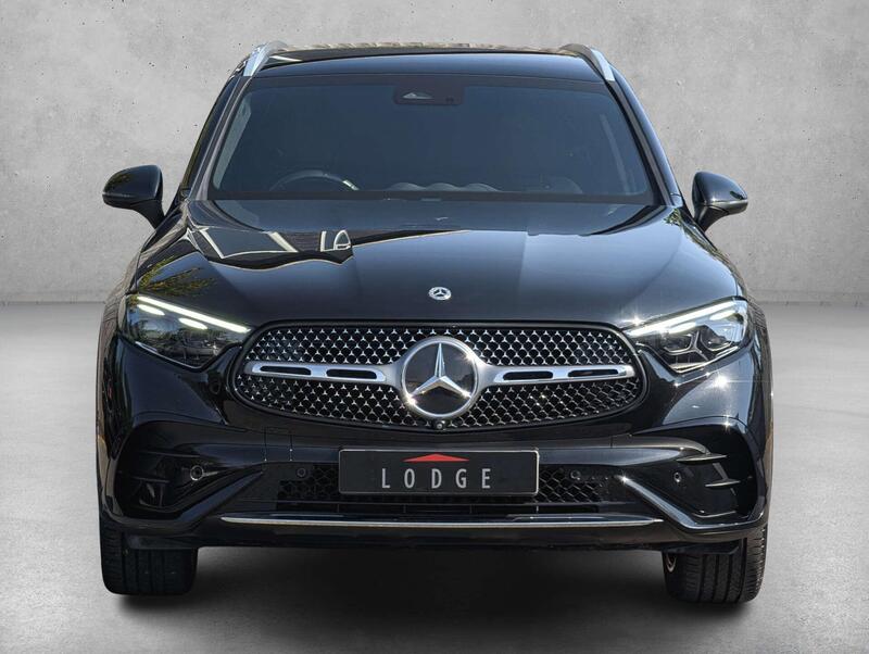 Mercedes-Benz GLC view 2