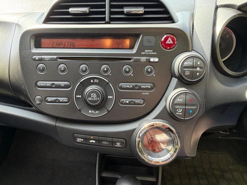 2013 Honda Jazz — photo 15