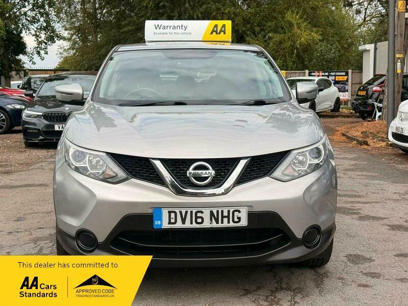 2016 Nissan Qashqai 1.2 DIG-T Visia 2WD Euro 6 (s/s) 5dr photo 3
