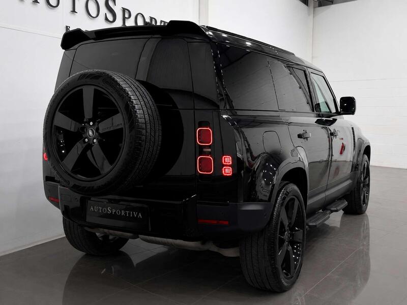 Land Rover Defender view 4