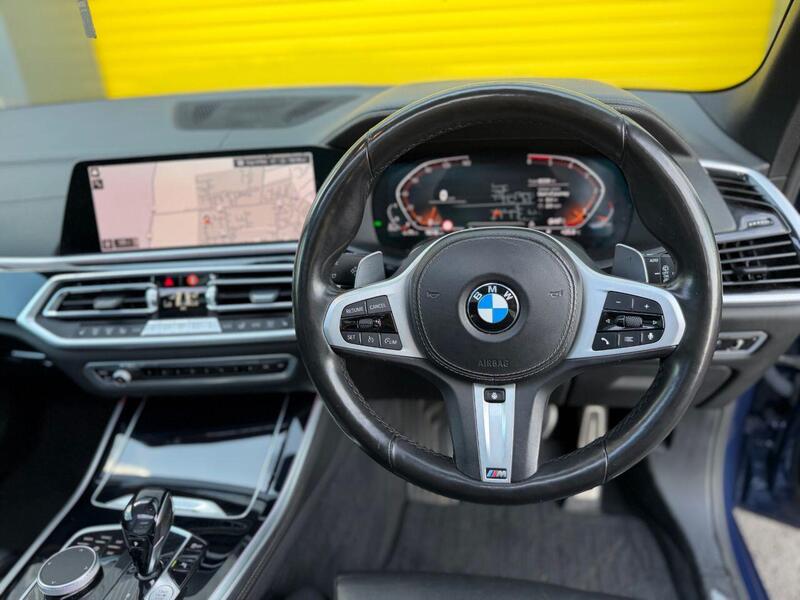 BMW X5 view 2