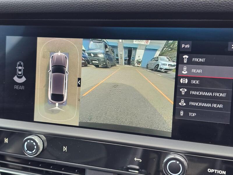 Porsche Macan view 4