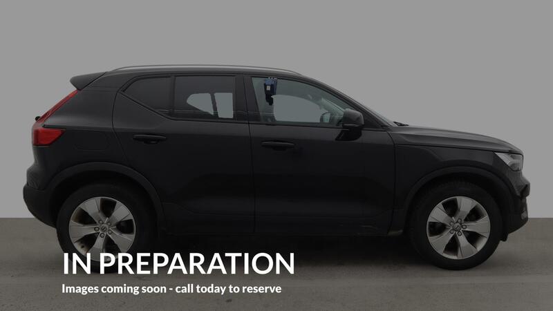 Volvo XC40 view 5