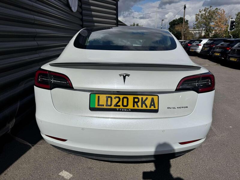 Tesla Model 3 view 4