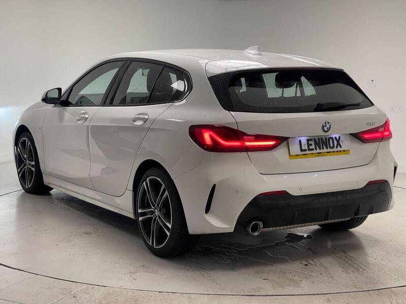 BMW 1 Series view 4