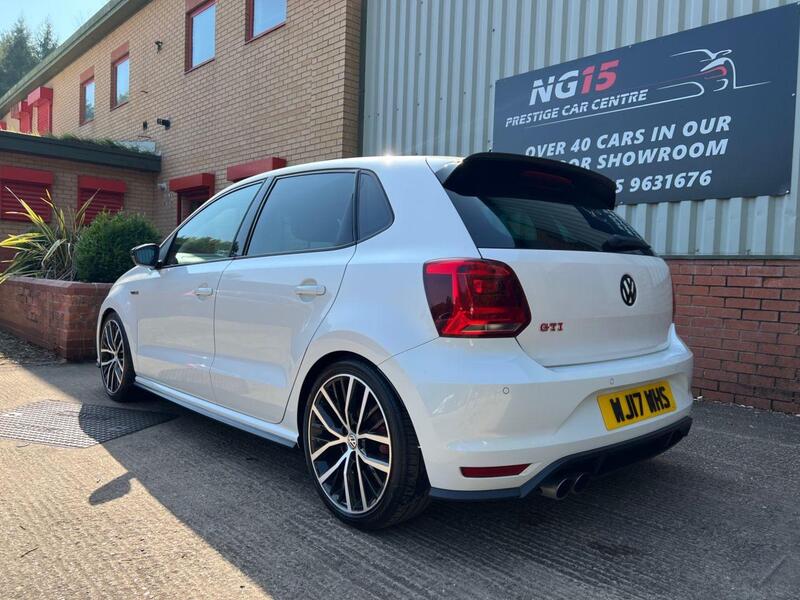 Volkswagen Polo view 4