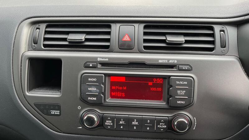 2014 Kia Rio — photo 32