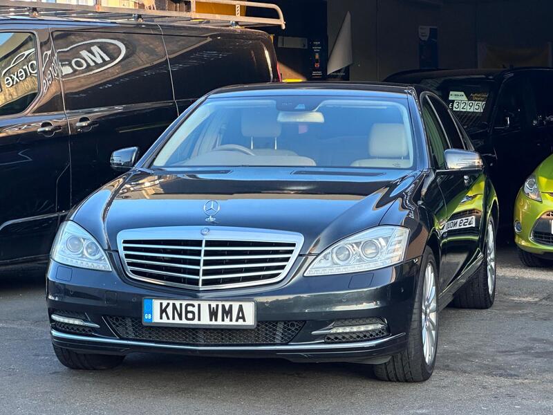 Mercedes-Benz S-Class view 4