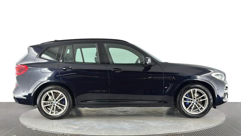 BMW X3 view 3