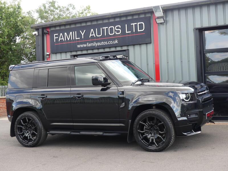 Land Rover Defender view 5