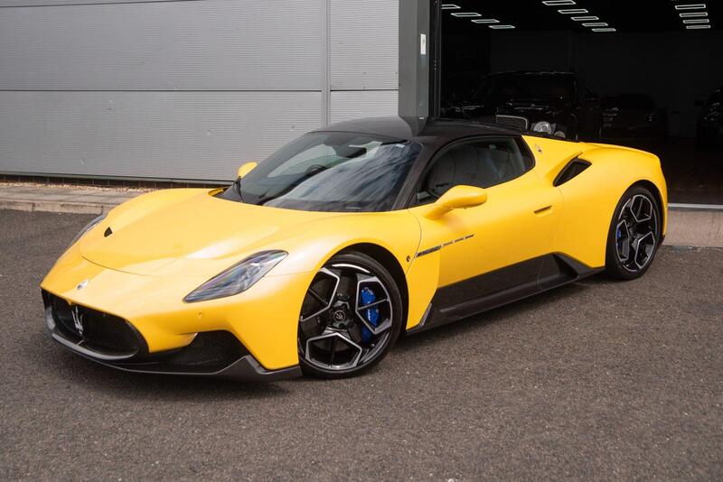 Maserati MC20 view 7