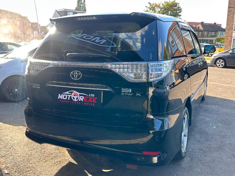 Toyota Estima view 7