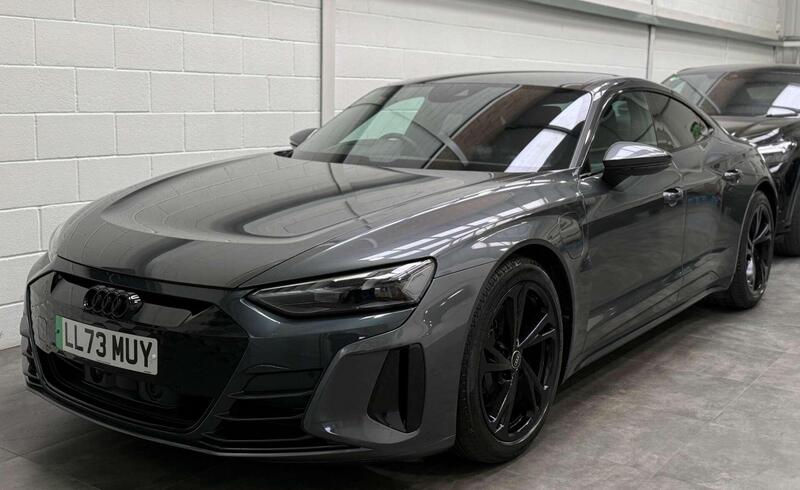 Audi E-Tron GT view 3