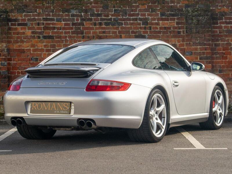 Porsche 911 view 3