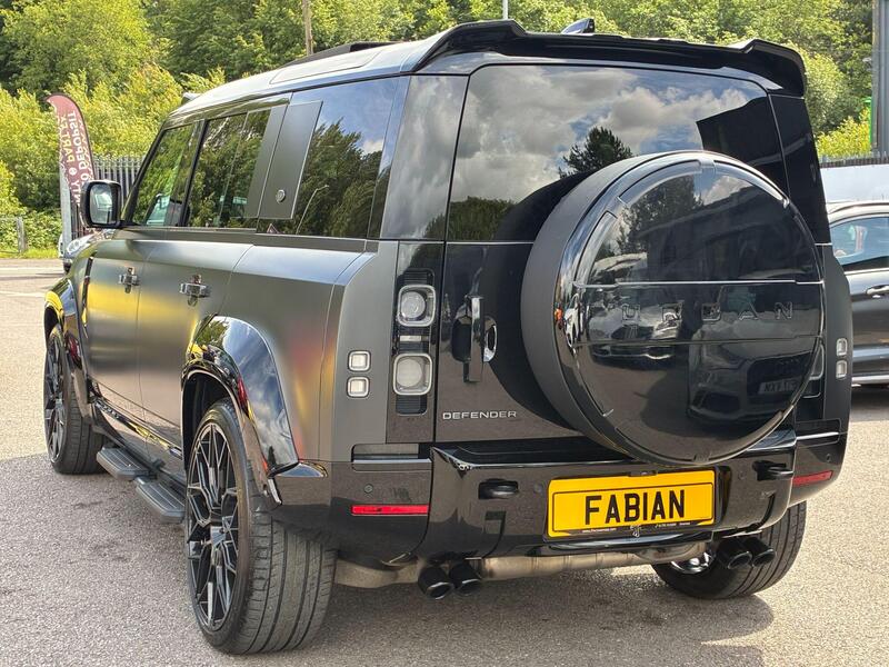 Land Rover Defender view 6