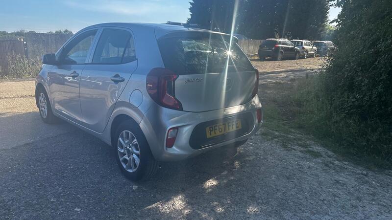 2017 Kia Picanto — photo 5