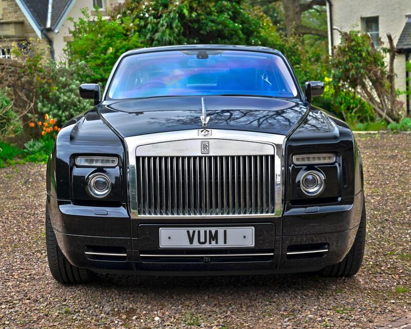 Rolls-Royce Phantom view 2