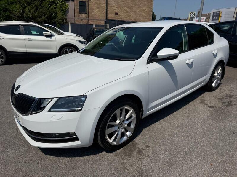 Skoda Octavia view 5