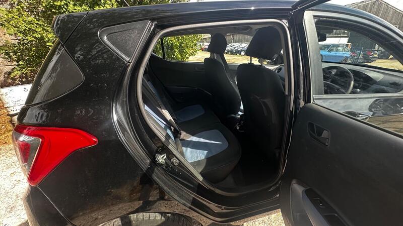 2015 Hyundai i10 — photo 13