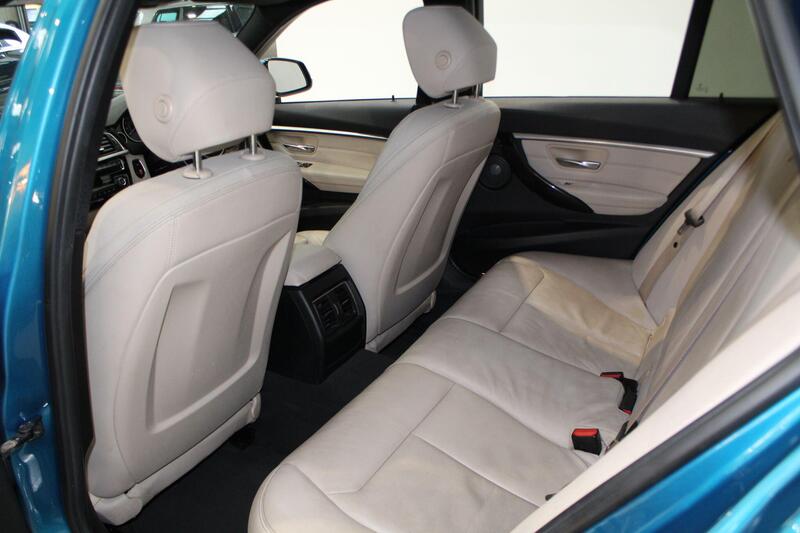 2016 BMW 3 Series in Blue — image 11 of 69