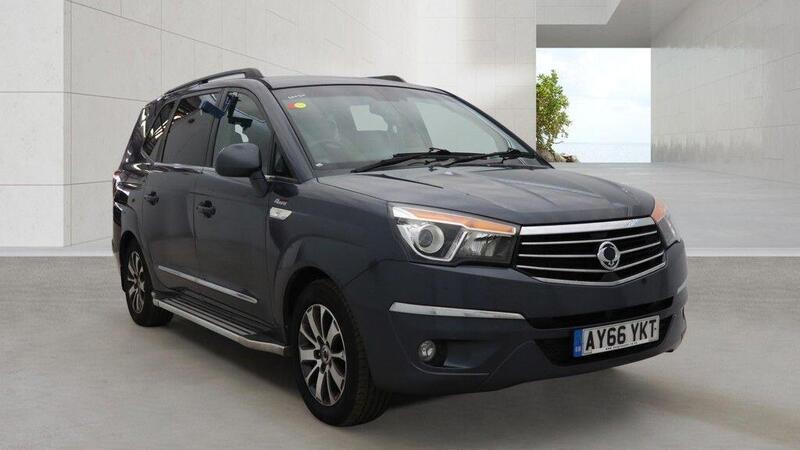 Ssangyong Turismo main image
