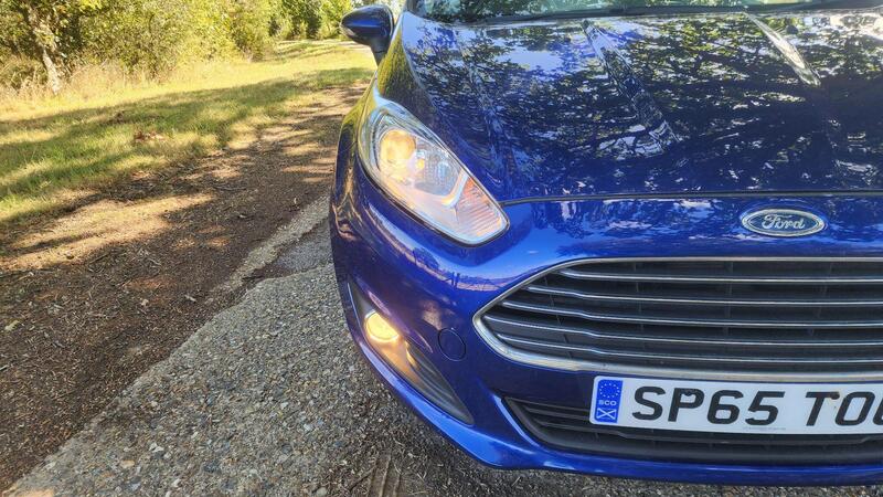 2015 Ford Fiesta — photo 19