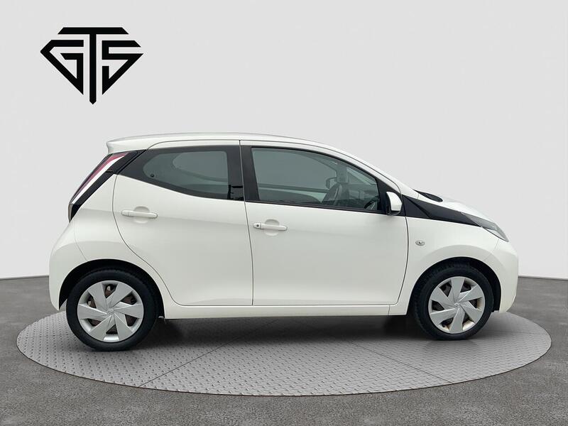 Toyota Aygo view 2