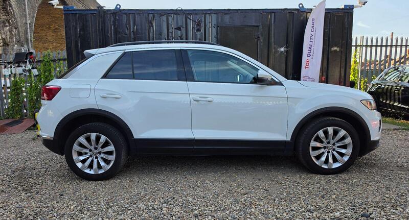 Volkswagen T-Roc 1.0 TSI SE Euro 6 (s/s) 5dr thumbnail 8