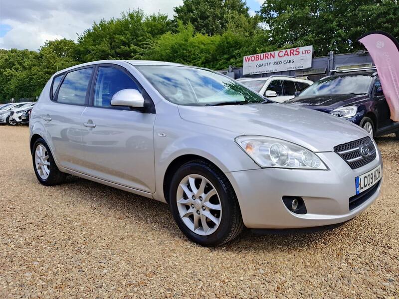 Kia Ceed main image