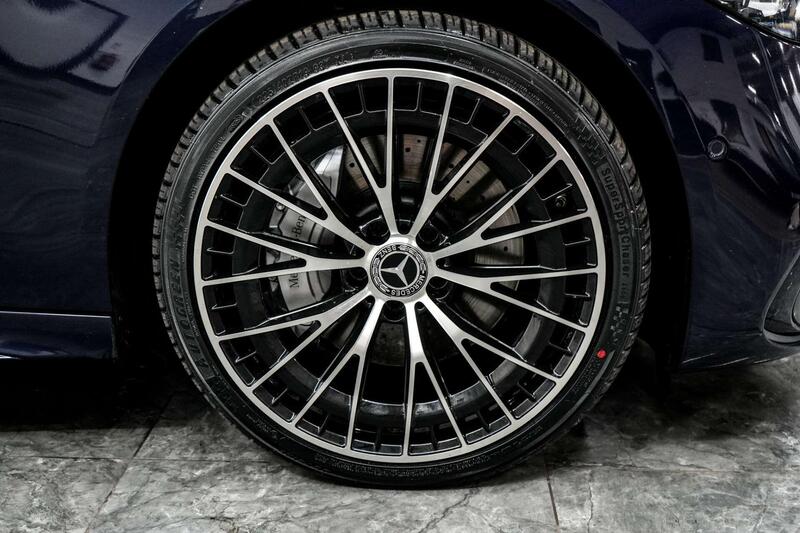 Mercedes-Benz C-Class view 7