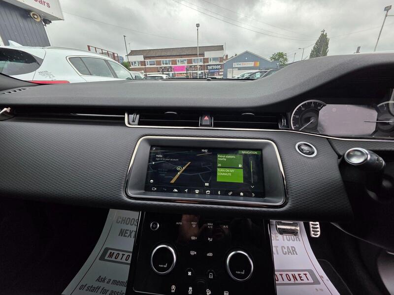Land Rover Range Rover Evoque view 3