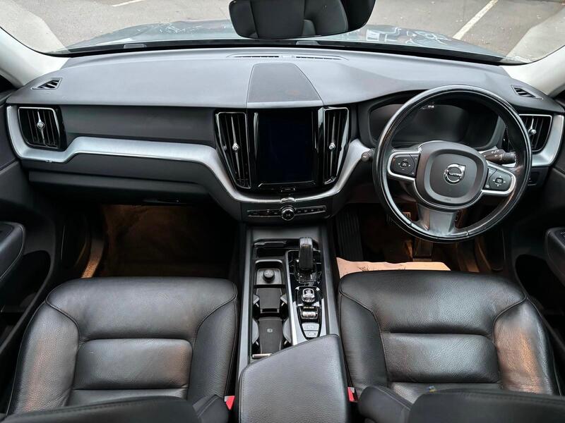 Volvo XC60 view 4
