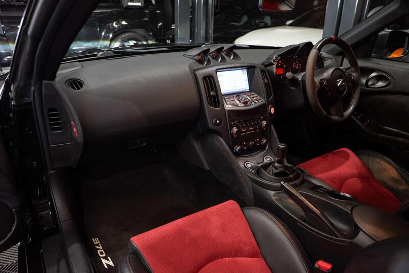 Nissan 370 Z view 4