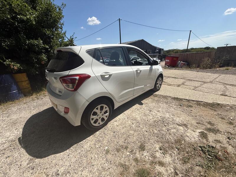 2014 Hyundai i10 — photo 10