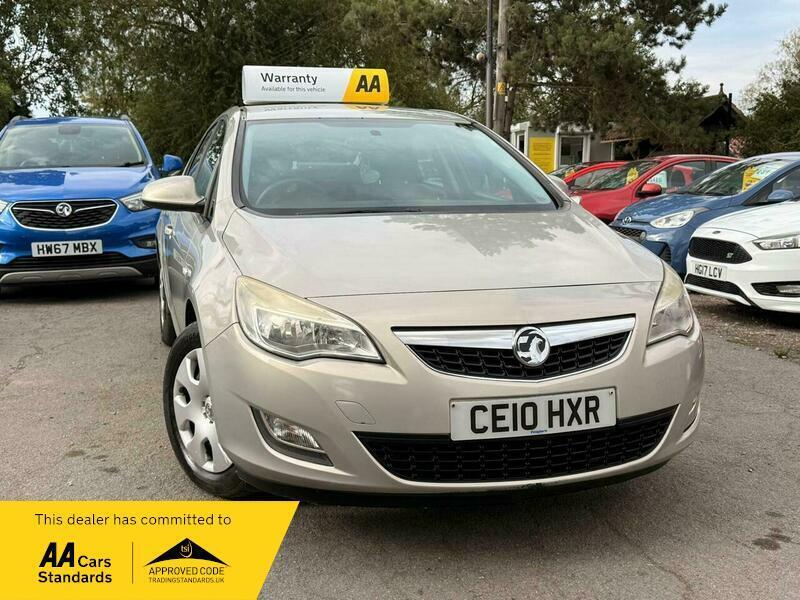 2010 Vauxhall Astra 1.6 16v Exclusiv Auto Euro 5 5dr photo 2