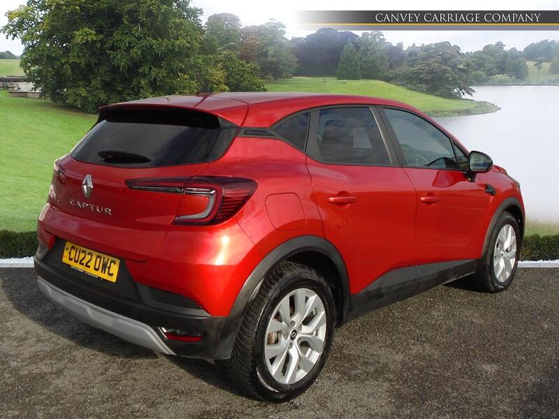 Renault Captur view 3