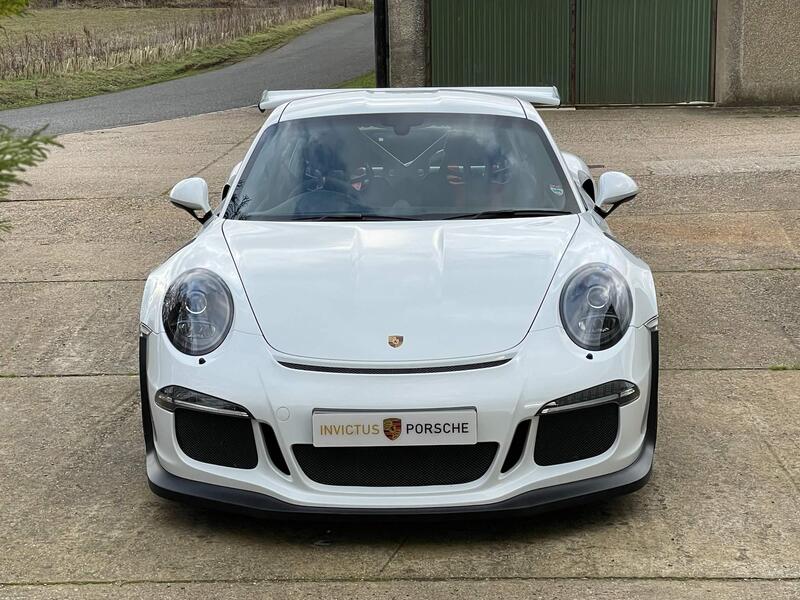 Porsche 911 view 13