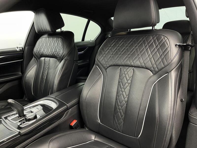 BMW 7 Series view 43