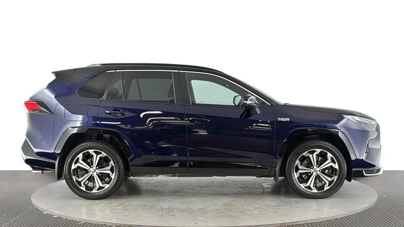 Toyota Rav4 view 3
