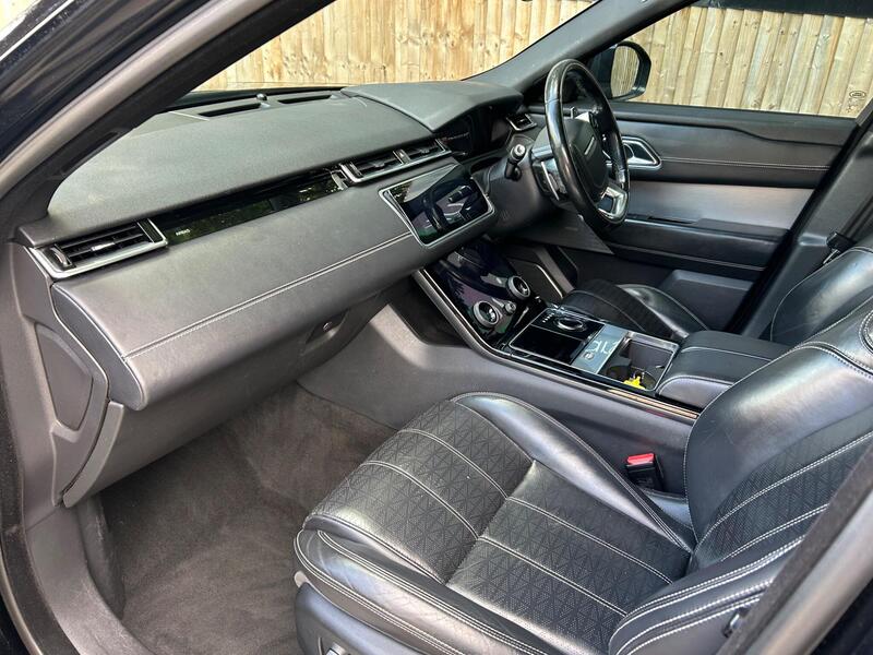 Land Rover Range Rover Velar view 4