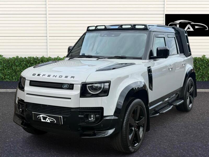 Land Rover Defender 110 main image