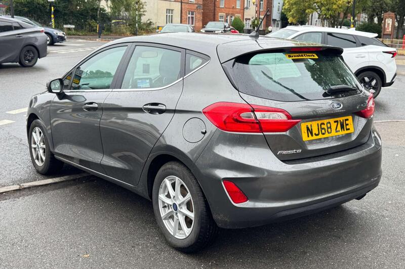 Ford Fiesta view 5