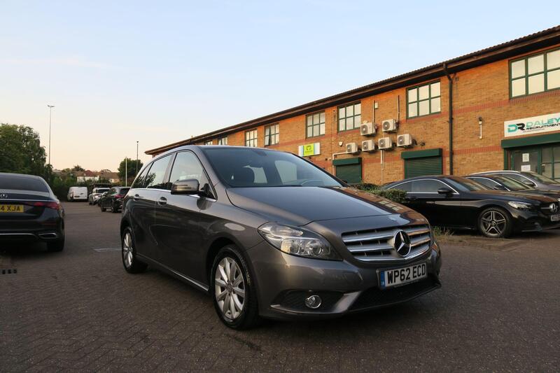 Mercedes-Benz B Class view 3