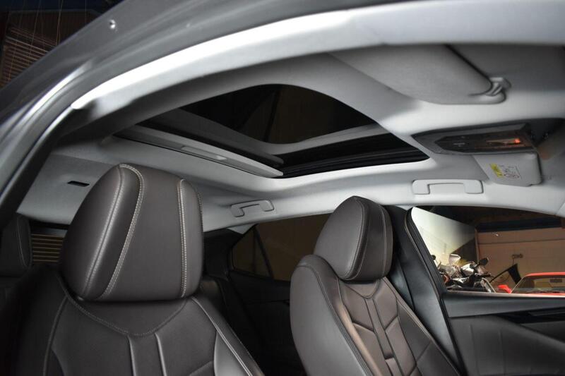 DS Automobiles DS 4 view 5