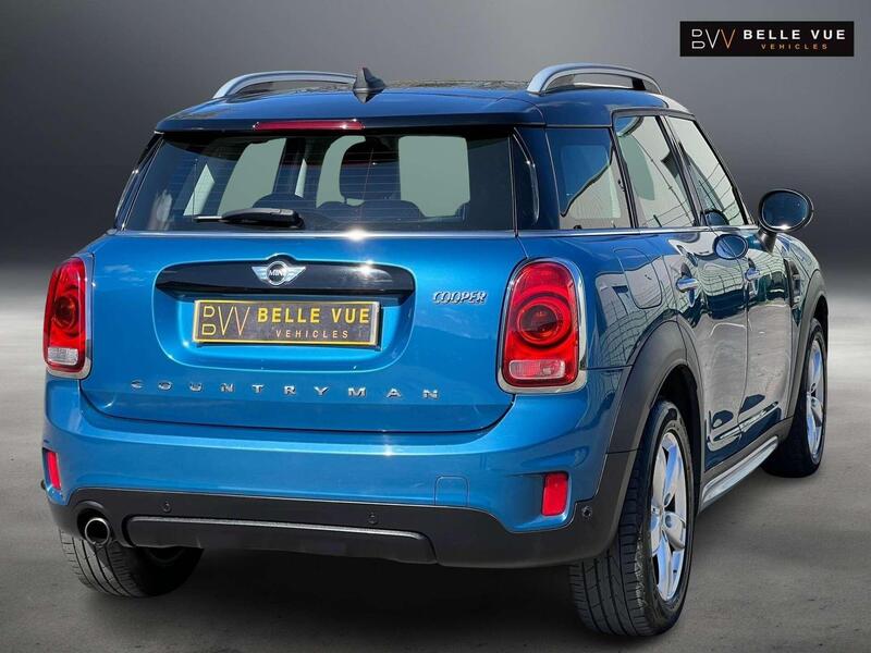 Mini Countryman view 3