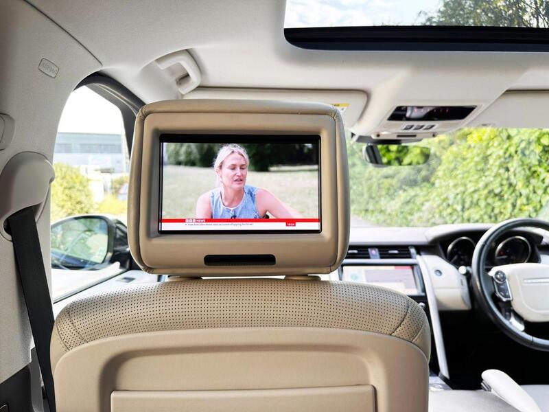 Land Rover Discovery view 16