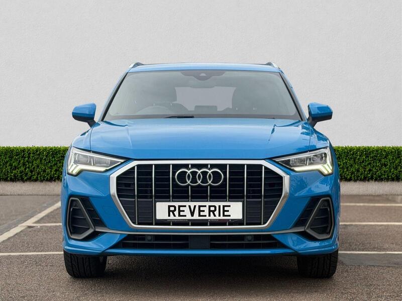 Audi Q3 view 2