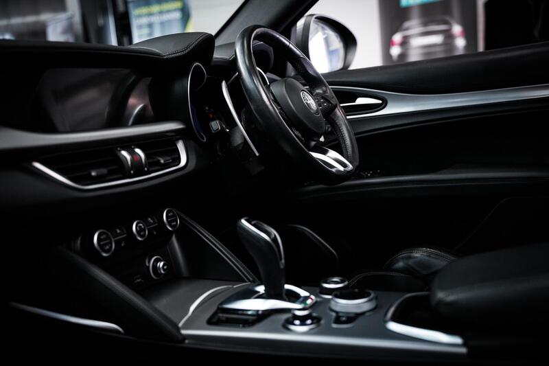 Alfa Romeo Stelvio view 3