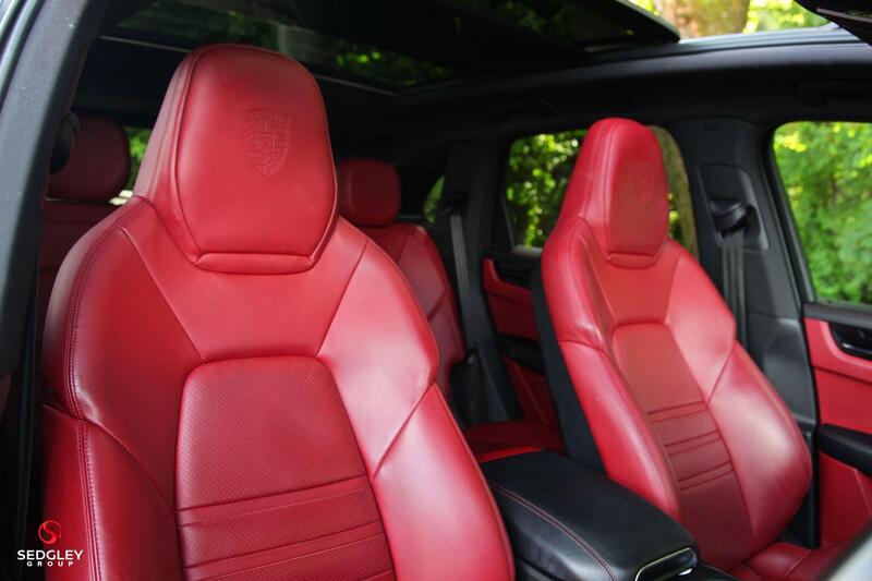 Porsche Cayenne view 3